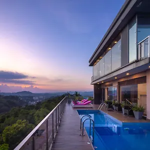 Hotel View360 ***